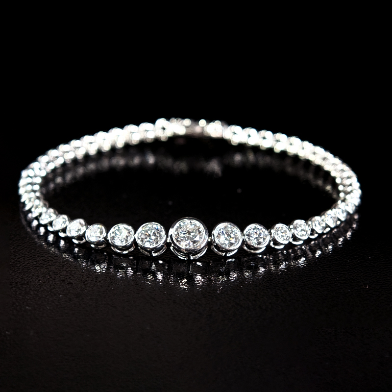 Bubble-Inspired Pave Diamond Bracelet