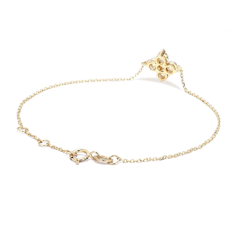Four-Leaf Flower-Inspired Diamond Bracelet