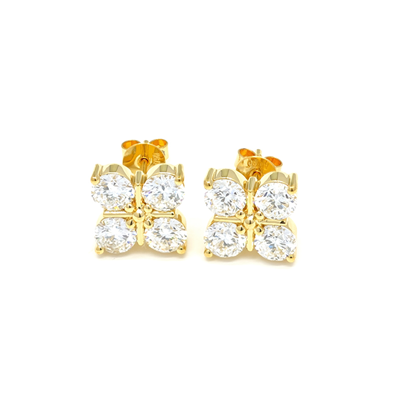 Lab Grown Diamond Stud in Yellow Gold
