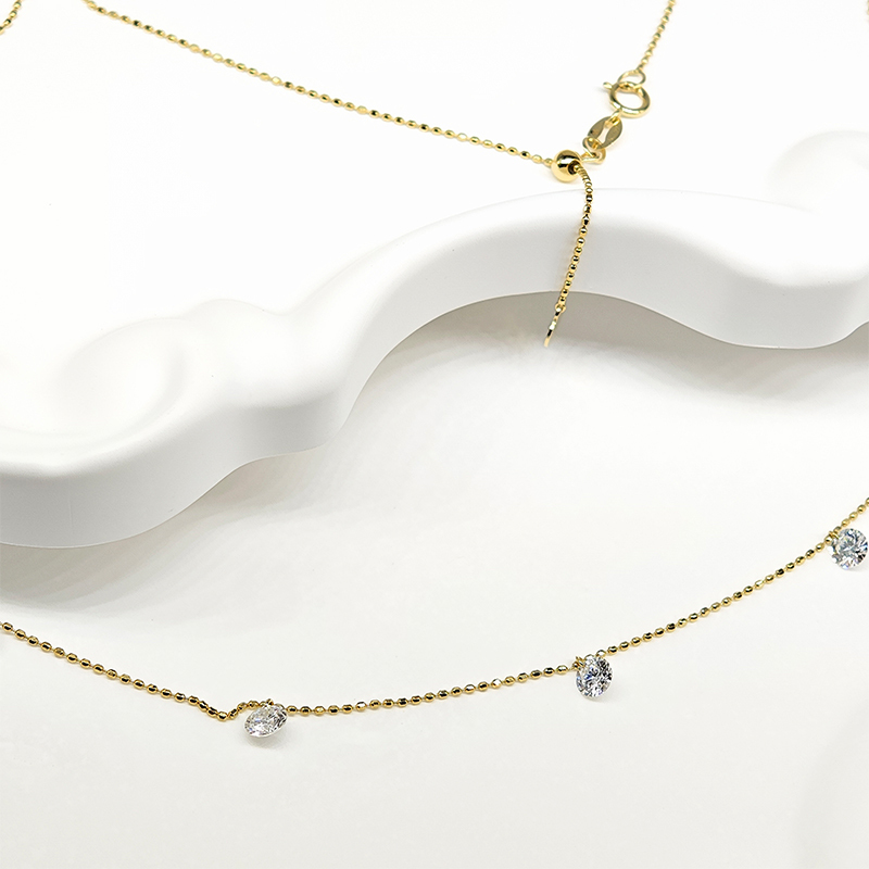Starry Sky-Inspired Diamond Necklace