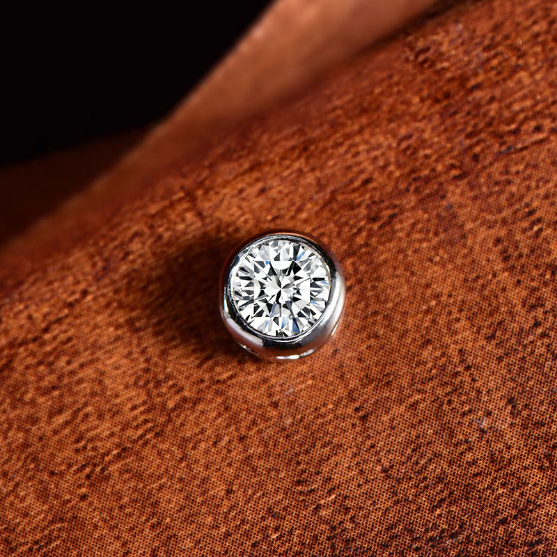 Bubble-Inspired Diamond Pendant