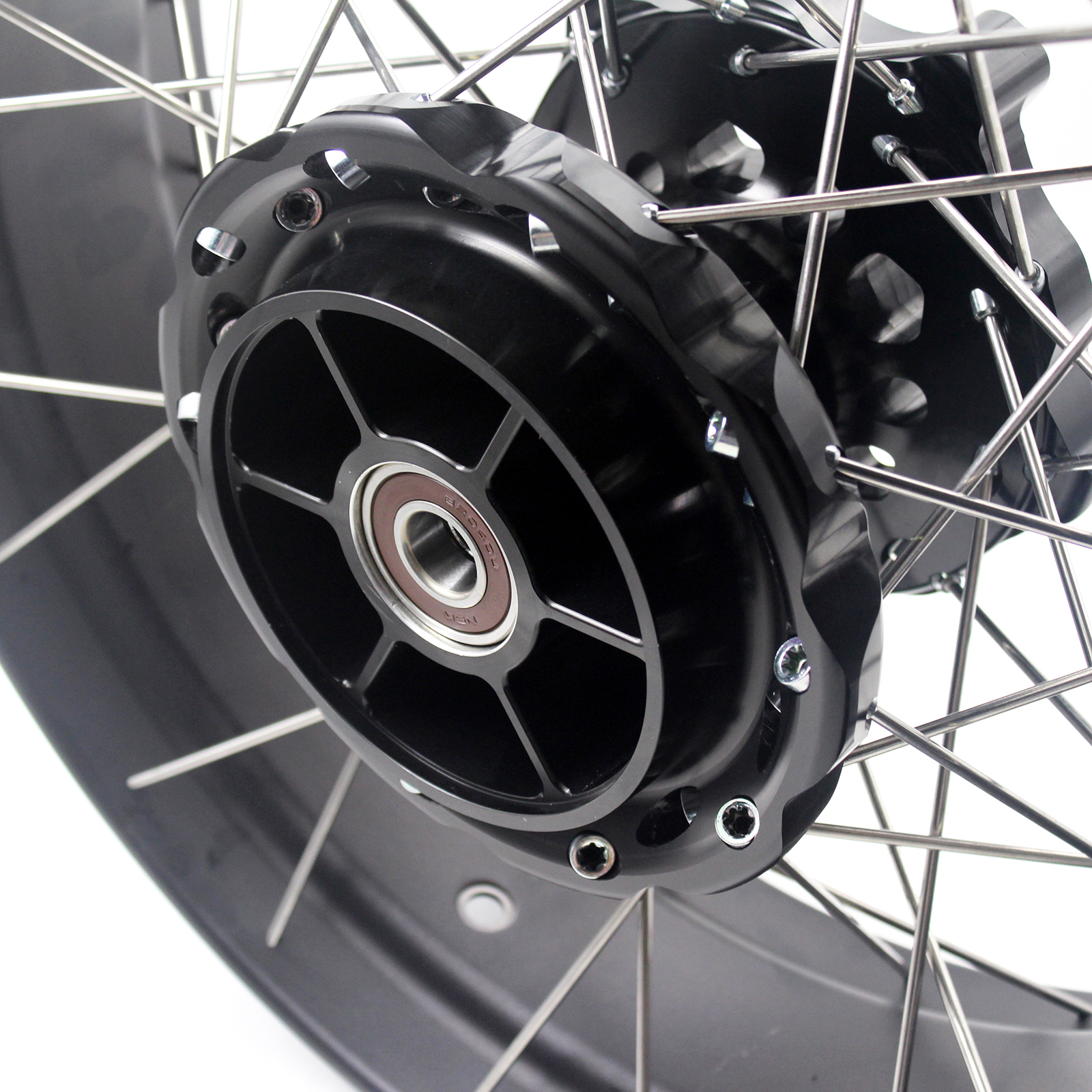 BMW F800GS 純正フロントホイール ○○○ BMW F800GS 純正フロントホイール 2.15-21！