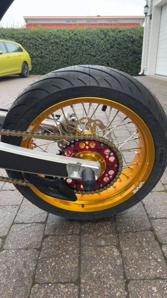 Compatible with Stark Varg All Models--VMX 3.5/5.0 Complete Motorcycle Supermoto Wheels Set CNC Gold Hubs Gold Rims with 320mm Disc, Rear Disc and a Sprocket