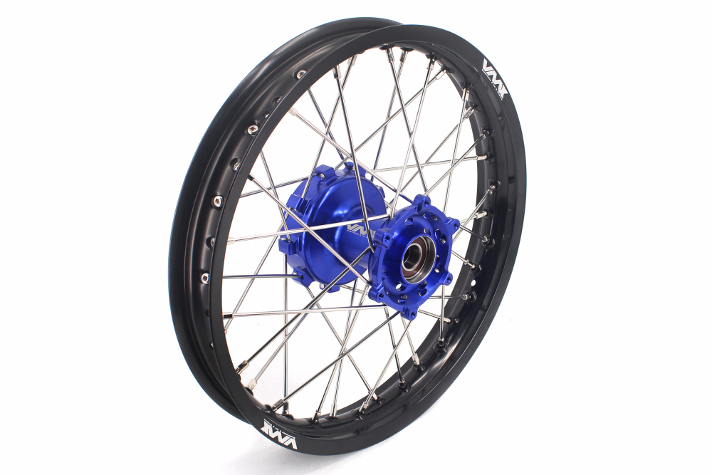 For KTM 690 Enduro R 2008-2026/ KTM 690 SMC 08-11/ / Husqvarna 701 Enduro 16 - 24 -- VMX 2.15 * 18 Rear Cush Drive Wheel CNC Blue Hub