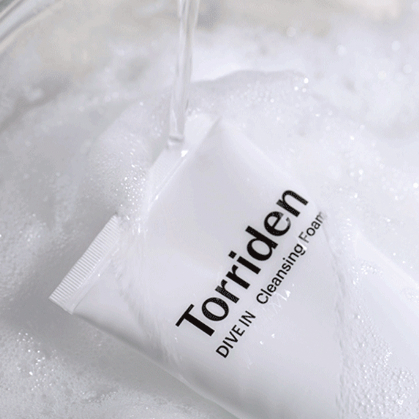 TORRIDEN DIVE IN LOW MOLECULAR HYALURONIC ACID CLEANSING FOAM