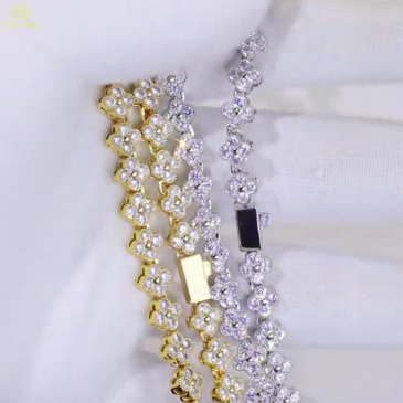 ICEOMG Four Leaf Clover Plum Blossom Iced Out Zircon Bracelet