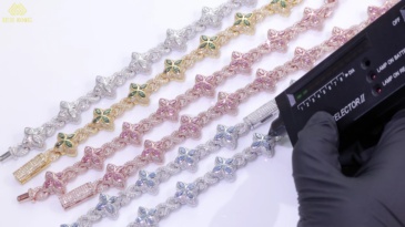 Four-Leaf Clover Bracelet  925 Silver & Moissanite Lucky Charm