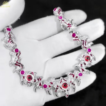 Spiked Red Eye Thorn Chain