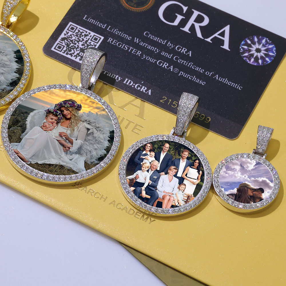 iceomg Hight Quality VVS Moissanite Photo Pendant 925 Sterling Silver Custom Round Photo Frame Pendant