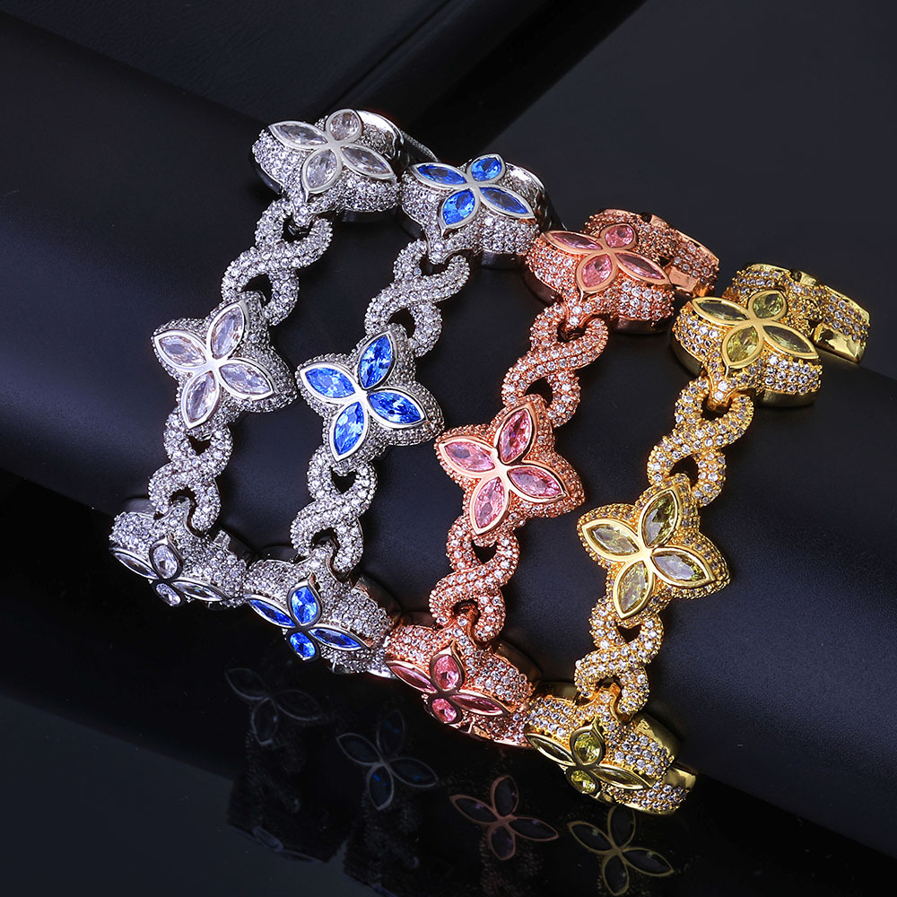 Four-Leaf Clover Bracelet  925 Silver & Moissanite Lucky Charm