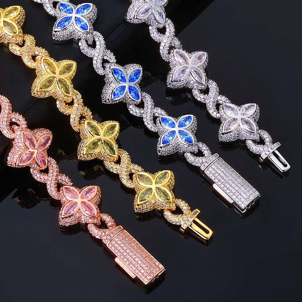 Four-Leaf Clover Bracelet  925 Silver & Moissanite Lucky Charm