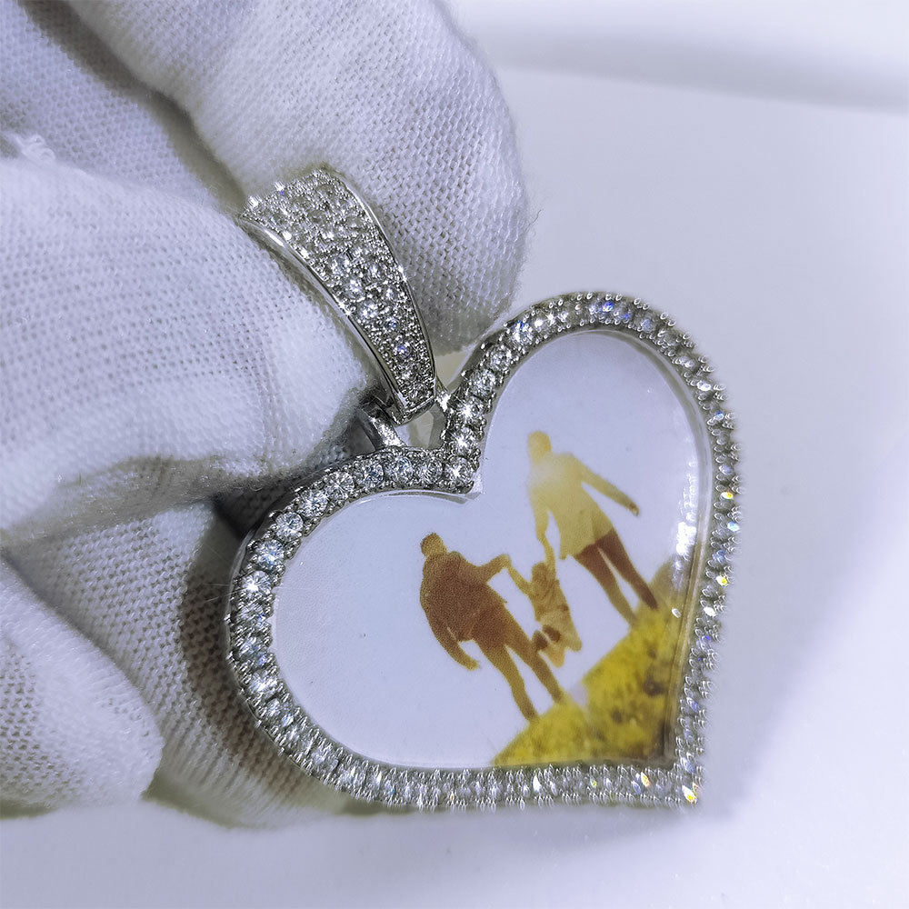 Wholesale Custom Heart Photo Customized Pendants Zircon Bling Iced Out Picture Necklaces