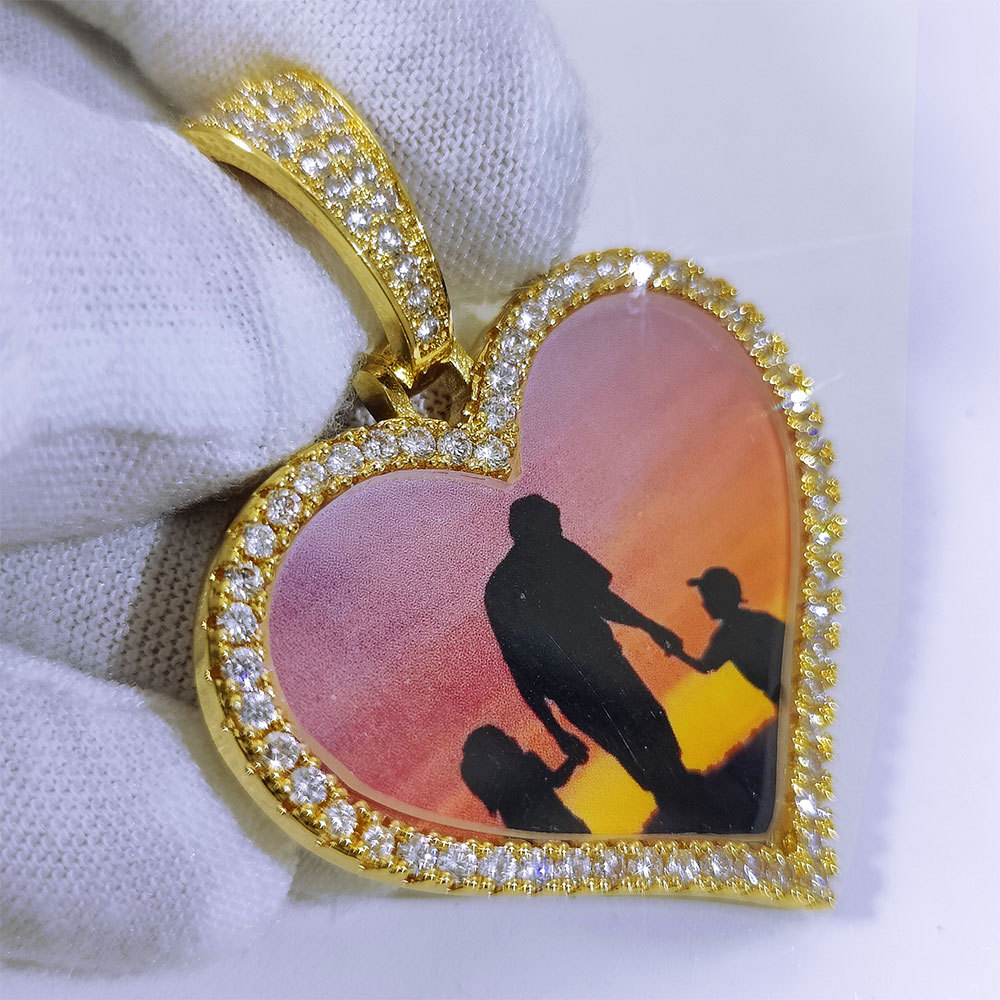Wholesale Custom Heart Photo Customized Pendants Zircon Bling Iced Out Picture Necklaces