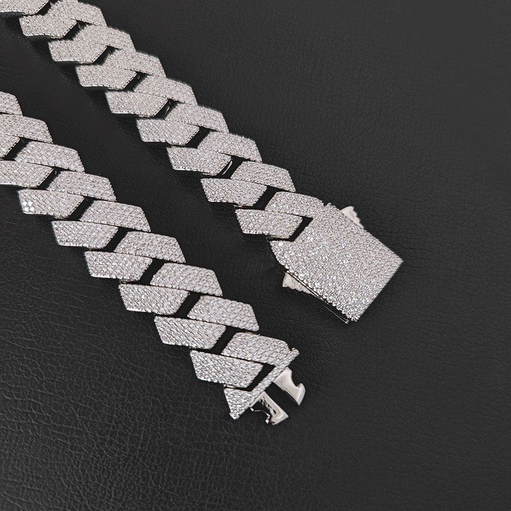 19mm 4-Row Baguette Moissanite Spring Clasp Cuban Link Chain