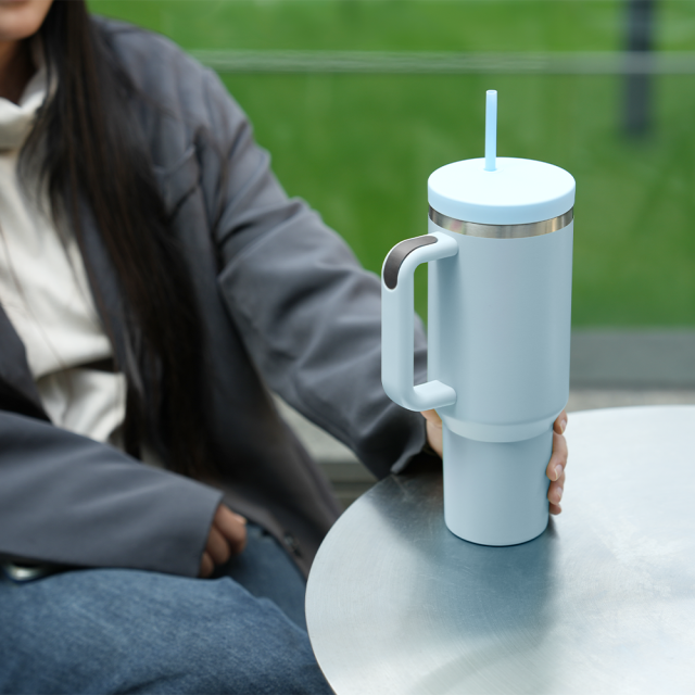 Yuchuan 40OZ Travel Mug With Handle And Straw - Custom Insulated Tumbler
