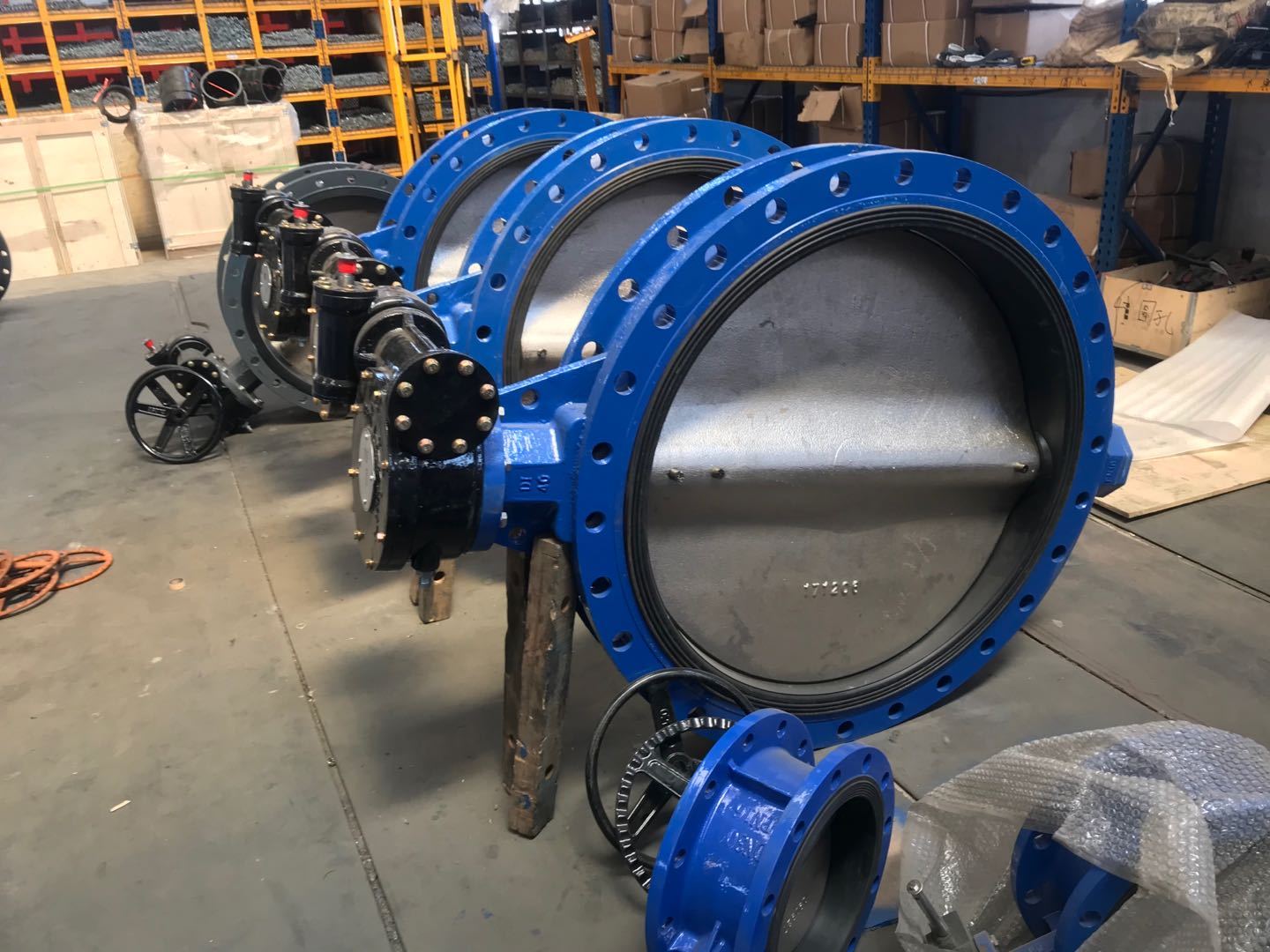 Flange centerline butterfly valve
