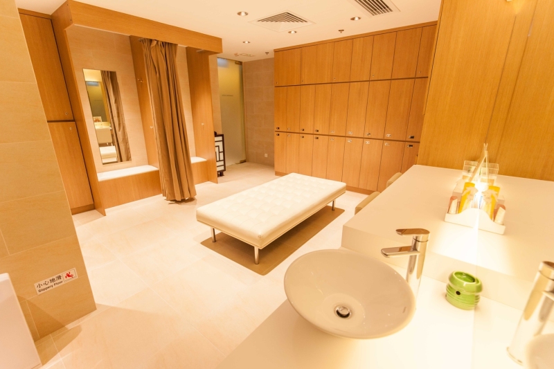 Ingrid Millet Paris (加拿芬廣場)