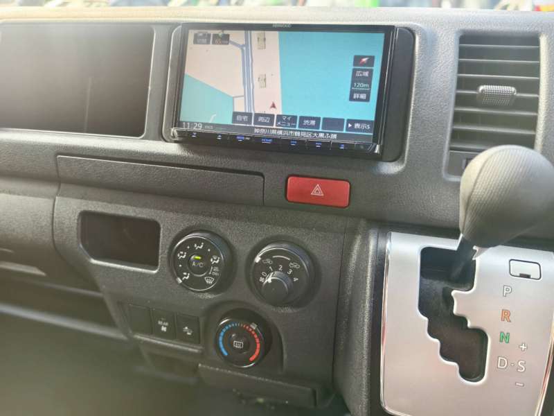 2018 TOYOTA Hiace, Commuter SLWB, high roof, wide body, 8961km, $ 49999, Ready for work.