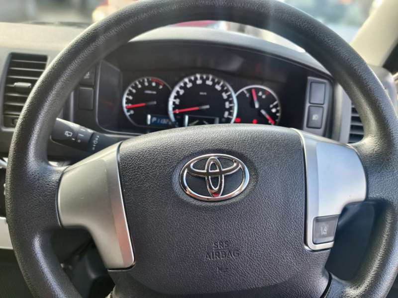 2018 TOYOTA Hiace, Commuter SLWB, high roof, wide body, 8961km, $ 49999, Ready for work.