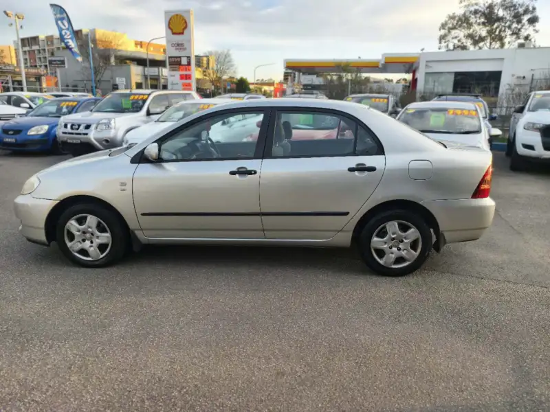 2005 TOYOTA Corolla ASCENT, auto, very low kilometers