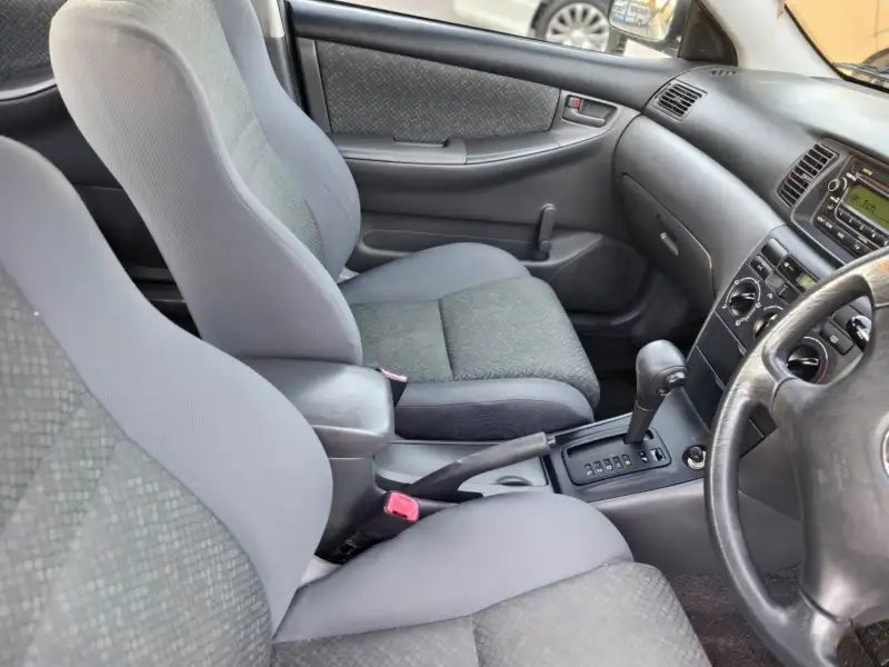 2005 TOYOTA Corolla ASCENT, auto, very low kilometers