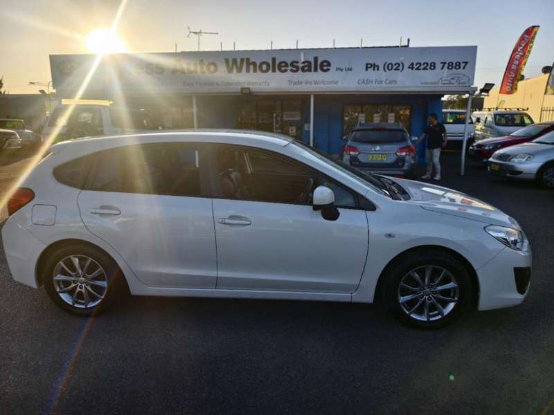 2014 SUBARU Impreza 2.0i-L (AWD), auto, low kilometers