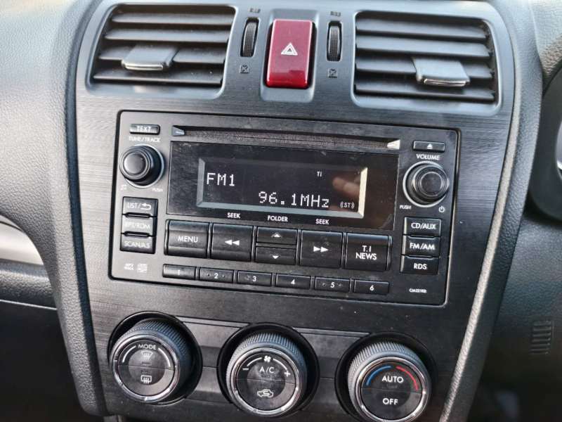 2014 SUBARU Impreza 2.0i-L (AWD), auto, low kilometers