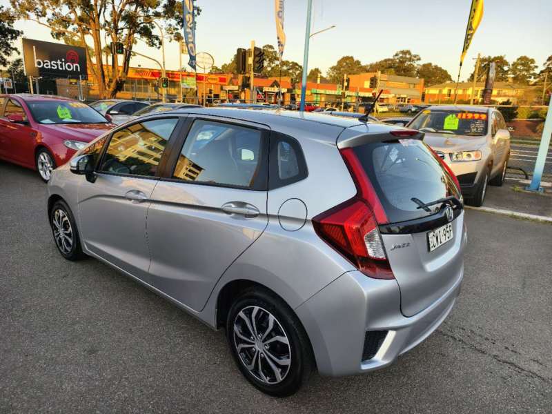 2014 HONDA Jazz VTi, auto, low kilometers, new shape