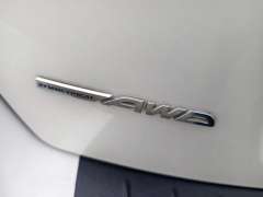 2013 SUBARU XV 2.0i-S, auto, low kilometers, top of the range