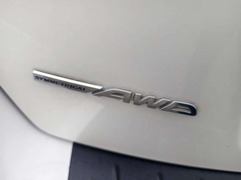 2013 SUBARU XV 2.0i-S, auto, low kilometers, top of the range