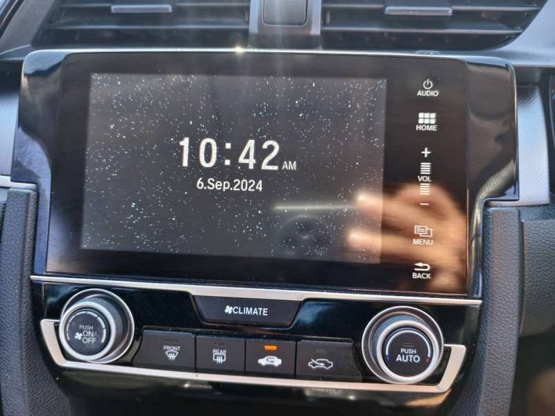 2017 HONDA Civic VTi, auto, well maintained, 3years warranty