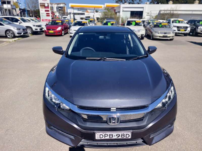 2017 HONDA Civic VTi, auto, well maintained, 3years warranty