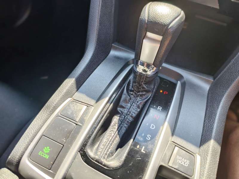 2017 HONDA Civic VTi, auto, well maintained, 3years warranty