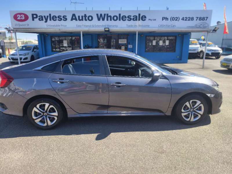 2017 HONDA Civic VTi, auto, well maintained, 3years warranty