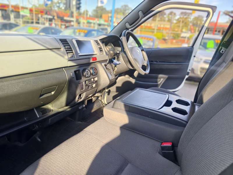 2013 TOYOTA Hiace, auto, low kilometers, well maintained, $24999 Ready for work.