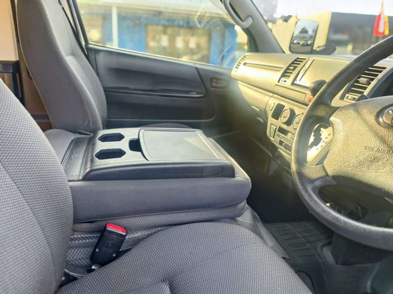 2013 TOYOTA Hiace, auto, low kilometers, well maintained, $24999 Ready for work.