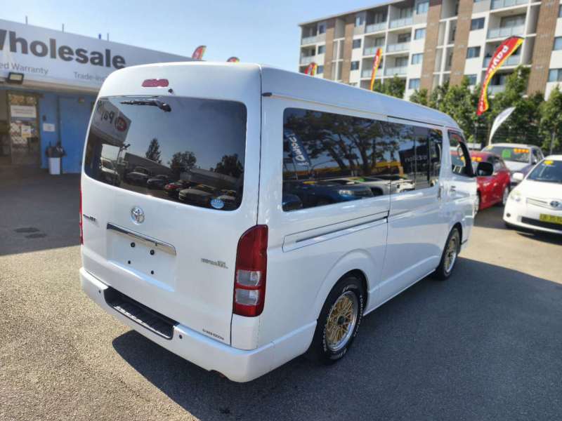 2012 TOYOTA Hiace, Wide body, Super Gl, well maintained
