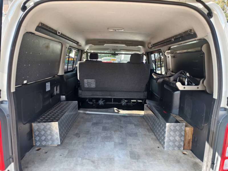 2012 TOYOTA Hiace, Wide body, Super Gl, well maintained