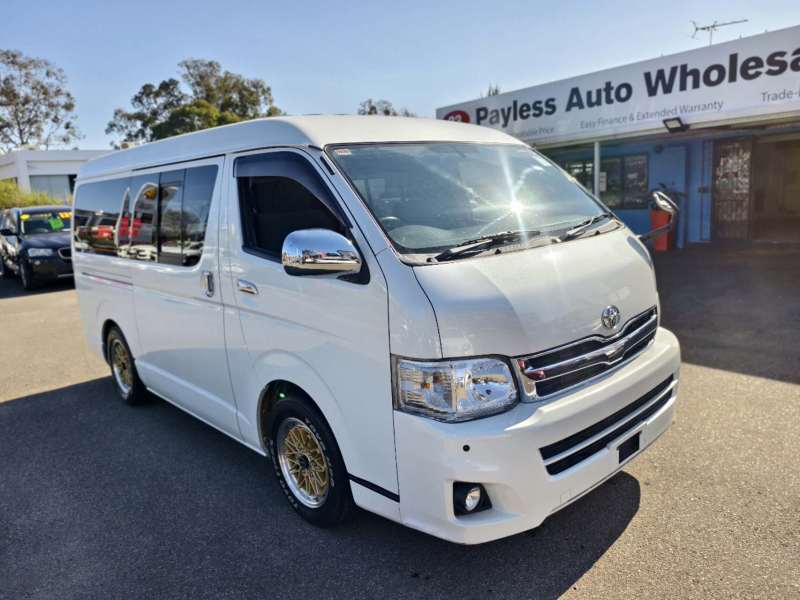 2012 TOYOTA Hiace, Wide body, Super Gl, well maintained