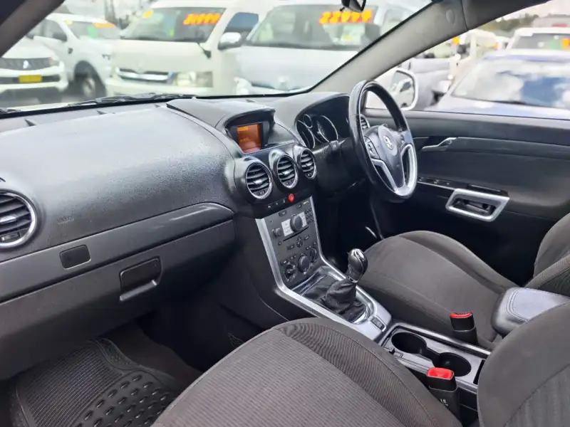 2013 HOLDEN CAPTIVA 5 , well maintained, low kilometers, $ 6999