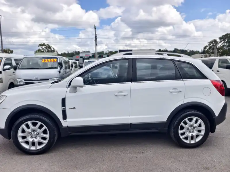 2013 HOLDEN CAPTIVA 5 , well maintained, low kilometers, $ 6999