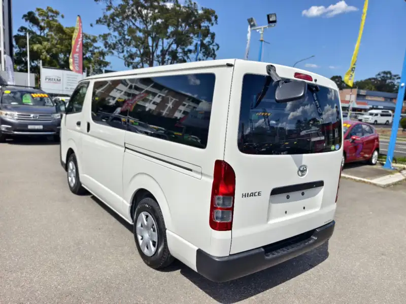 2020 TOYOTA HIACE, auto, low kilometers, $ 33999 Ready for work.