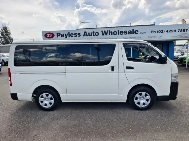 2020 TOYOTA HIACE, auto, low kilometers, $ 33999 Ready for work.