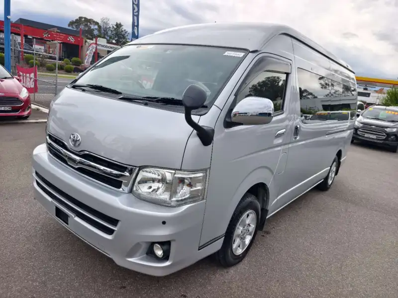 2013 TOYOTA Hiace, Commuter SLWB, high roof, wide body,10 seats, $ 31999 Ready for work.