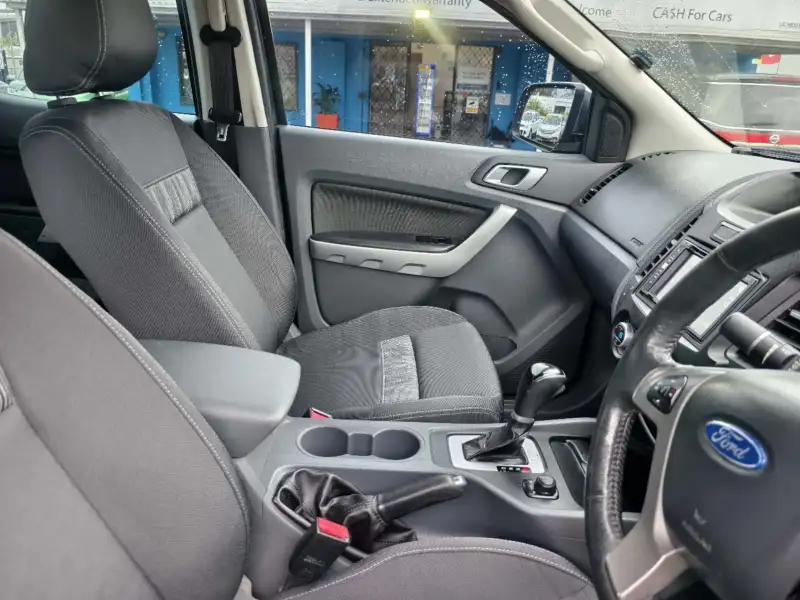 2013 FORD RANGER XLT 3.2 (4x4), Nice truck ! Well maintained ! $ 19999 Ready for work.