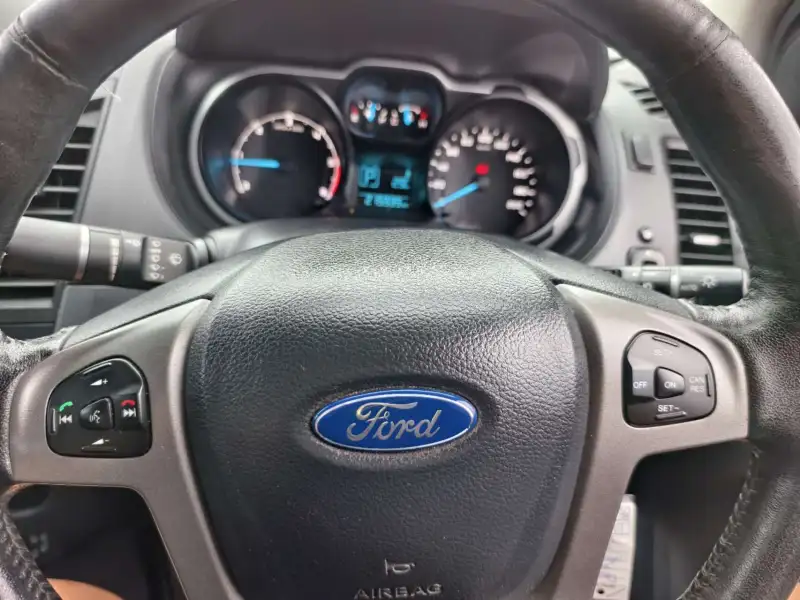 2013 FORD RANGER XLT 3.2 (4x4), Nice truck ! Well maintained ! $ 19999 Ready for work.