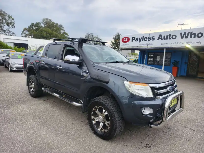 2013 FORD RANGER XLT 3.2 (4x4), Nice truck ! Well maintained ! $ 19999 Ready for work.