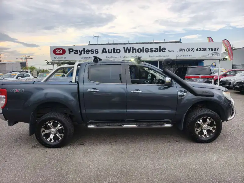 2013 FORD RANGER XLT 3.2 (4x4), Nice truck ! Well maintained ! $ 19999 Ready for work.