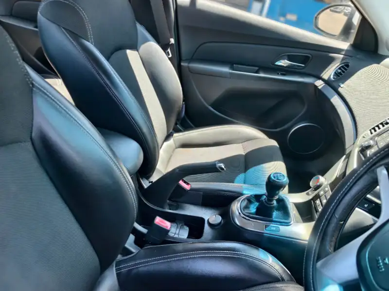 2015 HOLDEN CRUZE SRi, well maintained, low kilometers, $ 6999