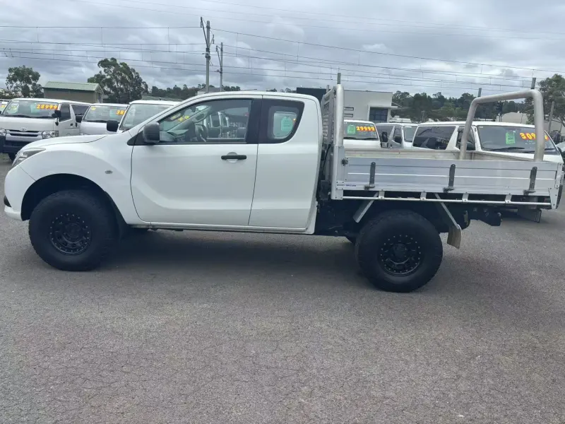 2017 MAZDA BT-50 XT (4x4), low kilometers, well maintained, $ 20999